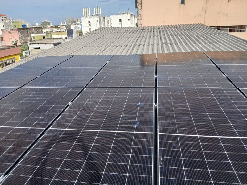 Usina solar instalada pela Recel: residencial, Olinda-PE